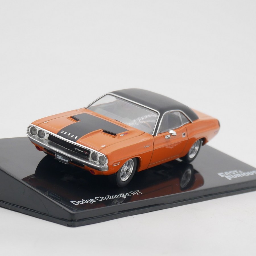 Model Mobil Dodge Challenger R - Movies ulasan dan harga