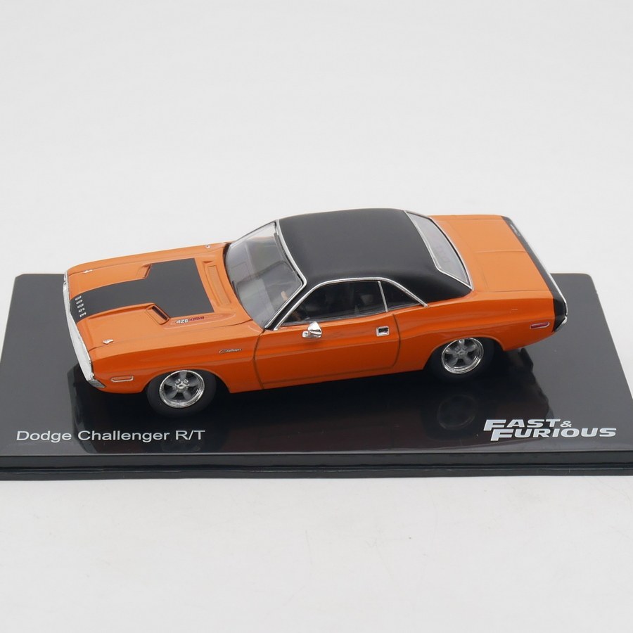 Model Mobil Dodge Challenger R - Movies ulasan dan harga